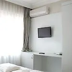 Hotel Elite Family Old 3*