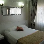 Elite Family Old Hotel 3*