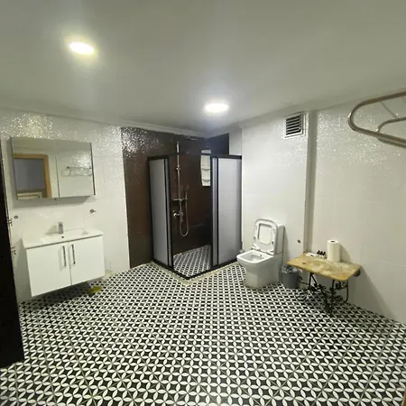 Elite Family Old Hotel