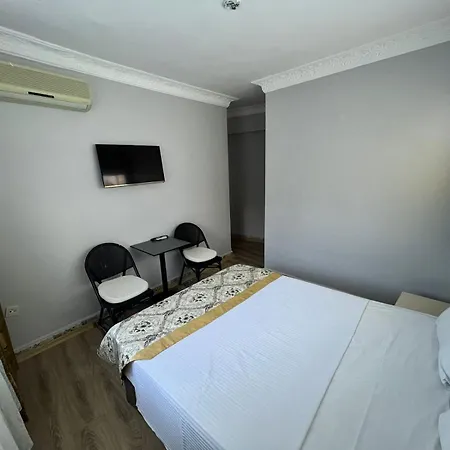 Elite Family Old Hotel 2*